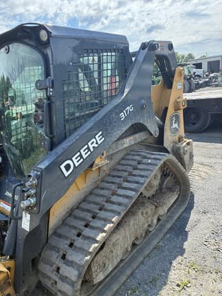 Image of John Deere 317G equipment image 4