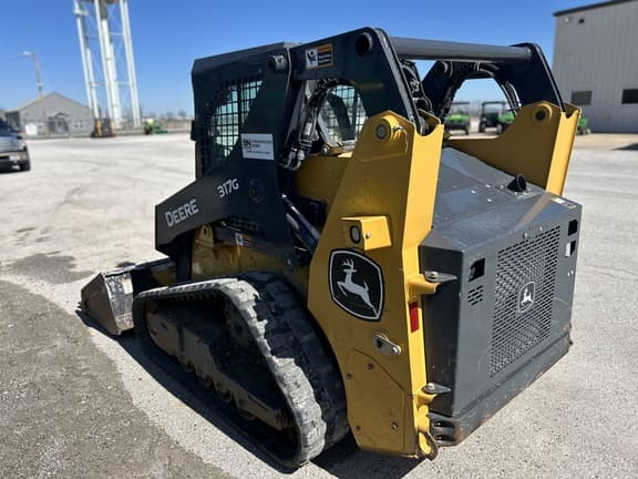 Image of John Deere 317G equipment image 4