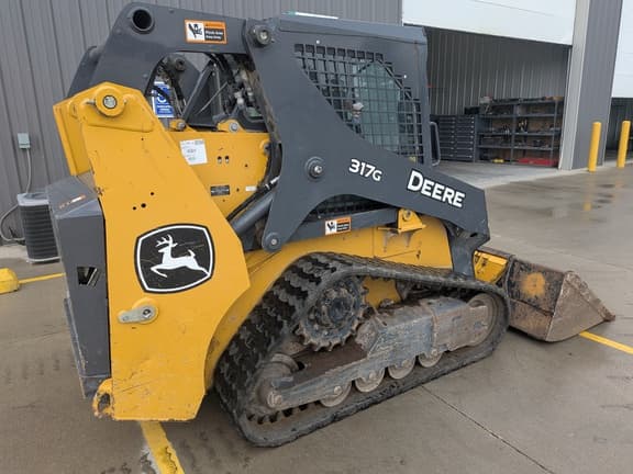 Image of John Deere 317G equipment image 2