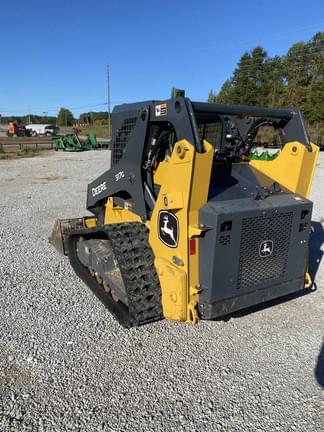 Image of John Deere 317G equipment image 4