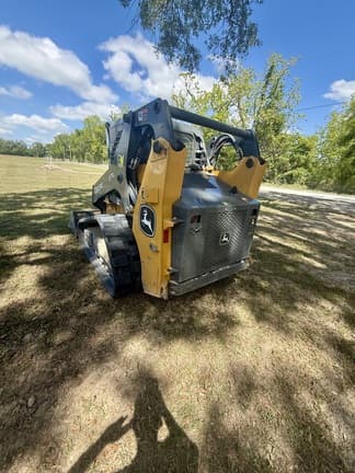 Image of John Deere 317G equipment image 4