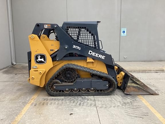 Image of John Deere 317G equipment image 1