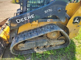 Image of John Deere 317G equipment image 2