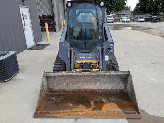 Image of John Deere 317G equipment image 3