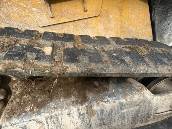 Image of John Deere 317G equipment image 2