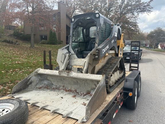 Image of John Deere 317G Primary image