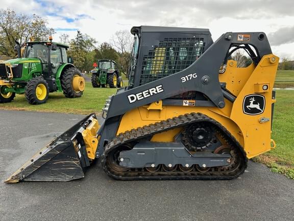 Image of John Deere 317G equipment image 2