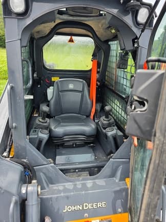 Image of John Deere 317G equipment image 3