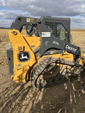 Image of John Deere 317G equipment image 2