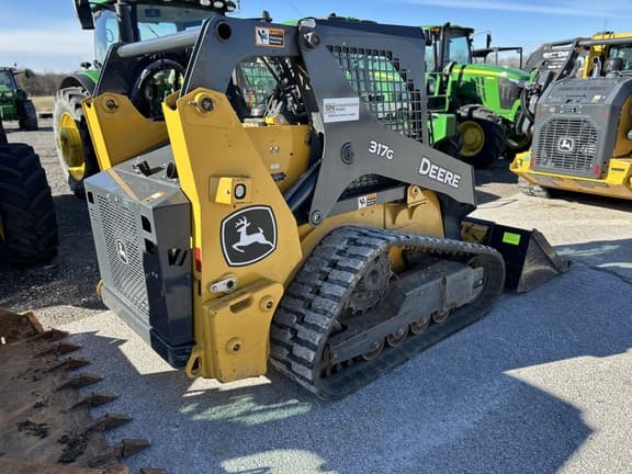 Image of John Deere 317G equipment image 3