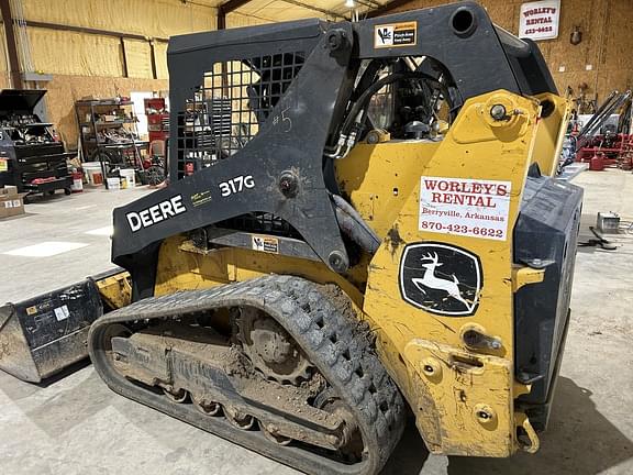 Image of John Deere 317G equipment image 4