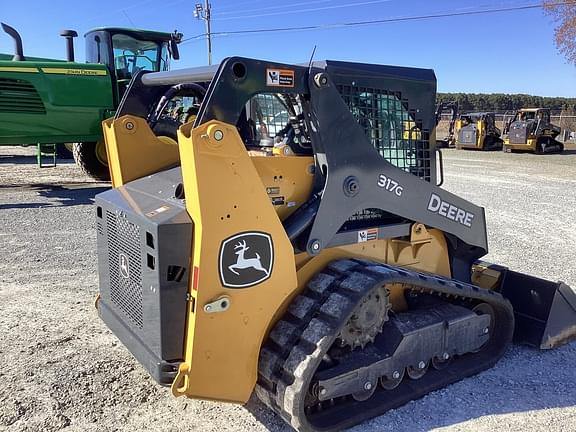 Image of John Deere 317G equipment image 3