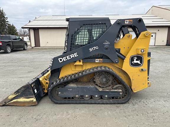 Image of John Deere 317G equipment image 2