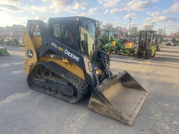 Image of John Deere 317G equipment image 2