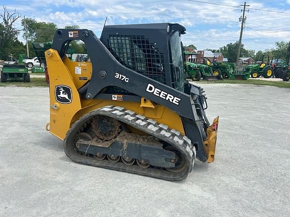 Image of John Deere 317G equipment image 4
