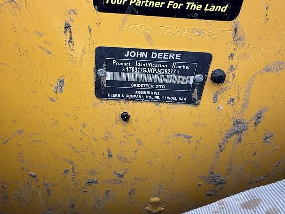 Image of John Deere 317G equipment image 4