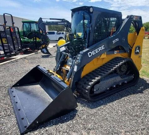 Image of John Deere 317G equipment image 4