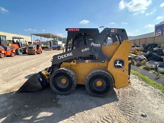 Image of John Deere 318G equipment image 1