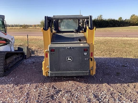 Image of John Deere 318G equipment image 4