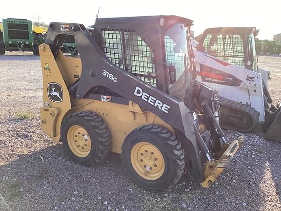 Image of John Deere 318G equipment image 2