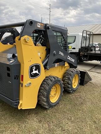 Image of John Deere 318G equipment image 3