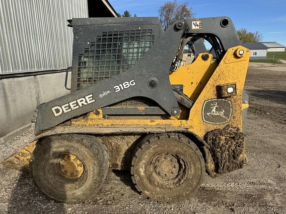 Image of John Deere 318G equipment image 2