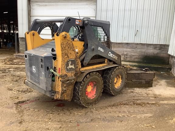 Image of John Deere 318G equipment image 2