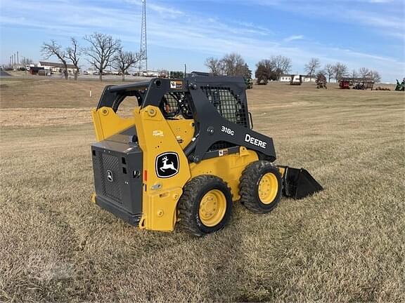 Image of John Deere 318G equipment image 4