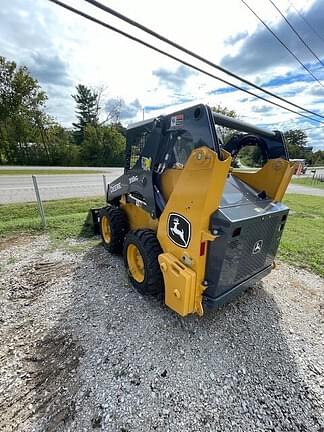 Image of John Deere 318G equipment image 4