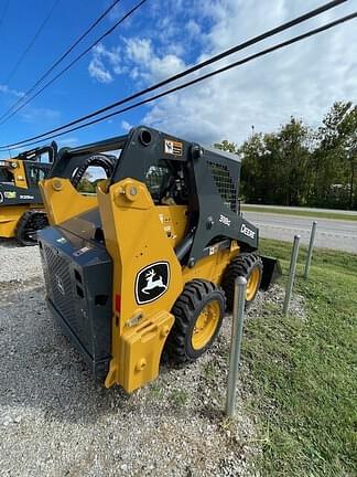 Image of John Deere 318G equipment image 2