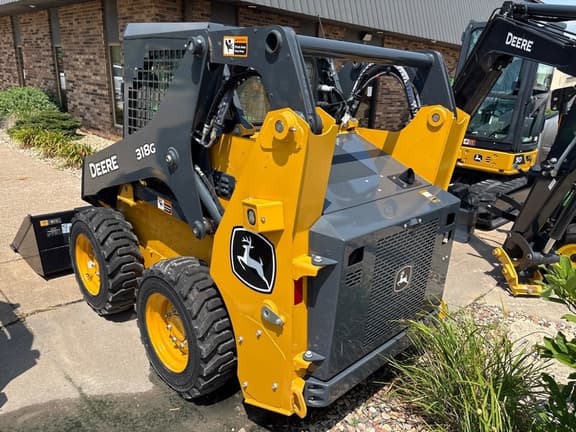 Image of John Deere 318G equipment image 2