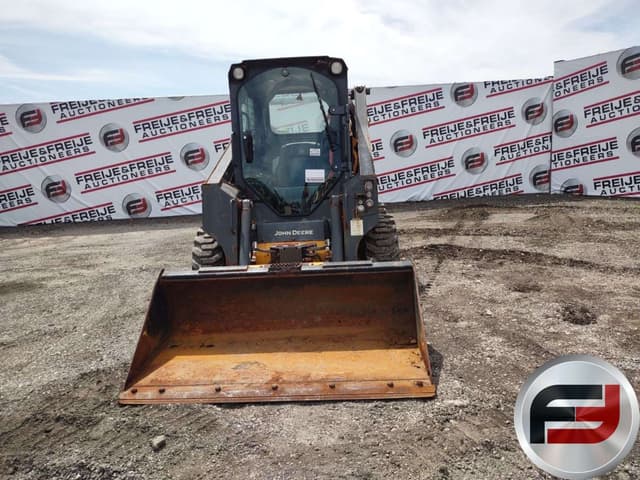 Image of John Deere 318G equipment image 1