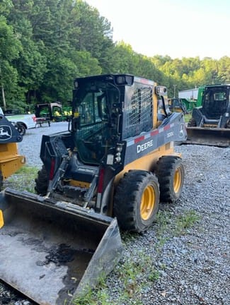 Main image John Deere 320G