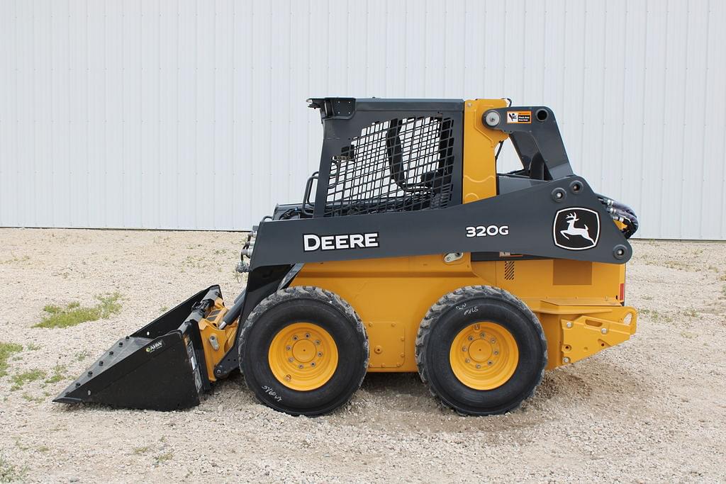 Image of John Deere 320G Image 0