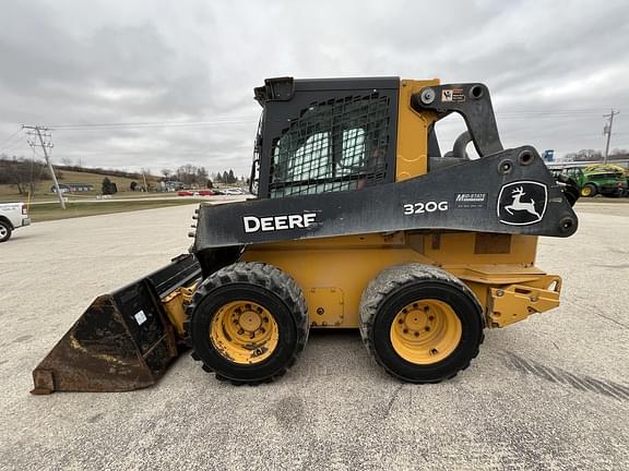 Image of John Deere 320G equipment image 4