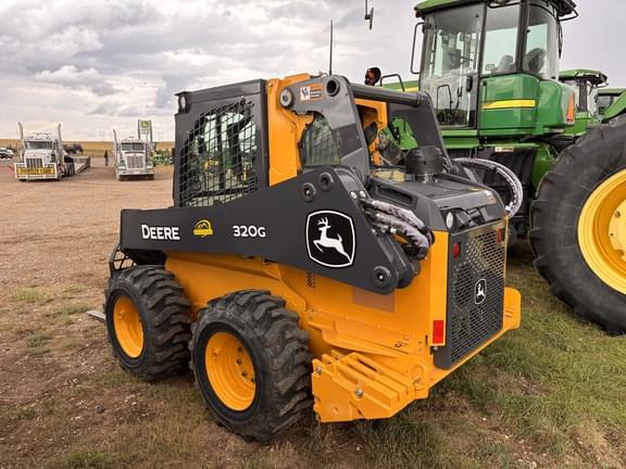 Image of John Deere 320G equipment image 3