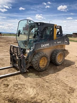 Image of John Deere 320G equipment image 3