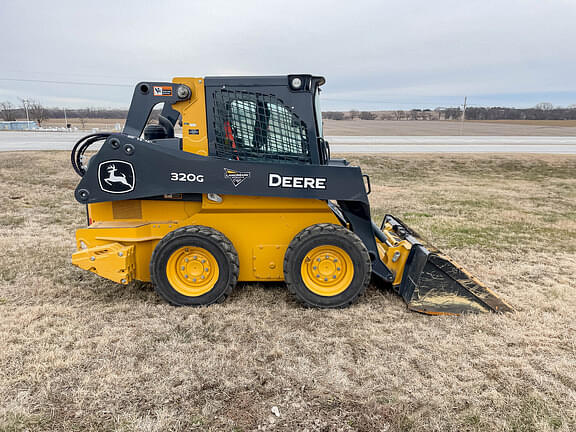 Image of John Deere 320G equipment image 3