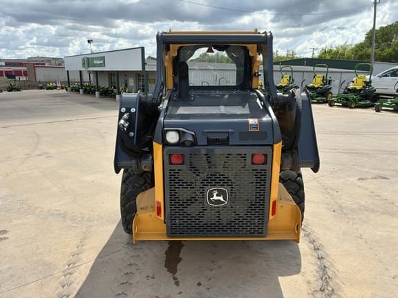 Image of John Deere 320G equipment image 3
