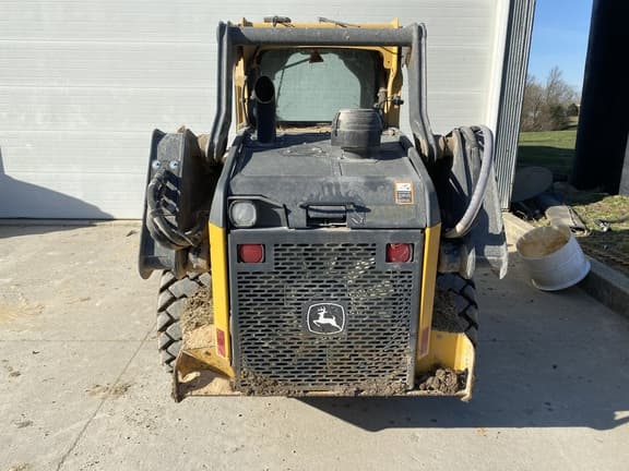 Image of John Deere 320G equipment image 4