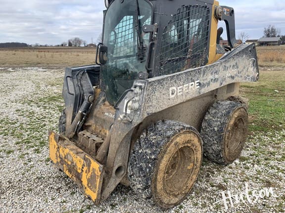 Image of John Deere 320G equipment image 2