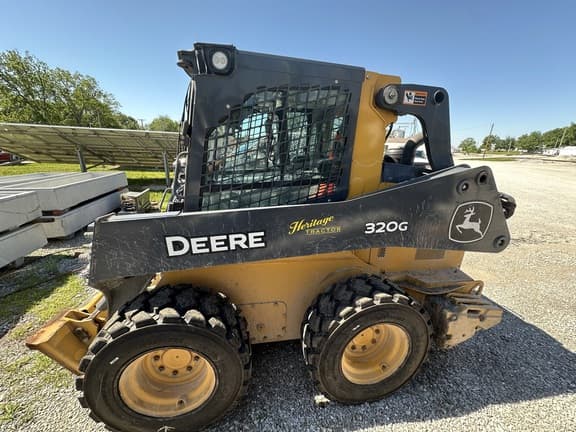 Image of John Deere 320G equipment image 2