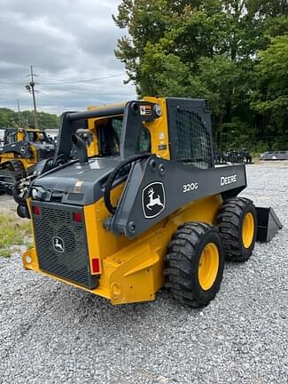 Image of John Deere 320G equipment image 3