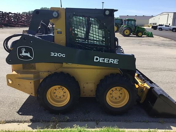 Image of John Deere 320G equipment image 4