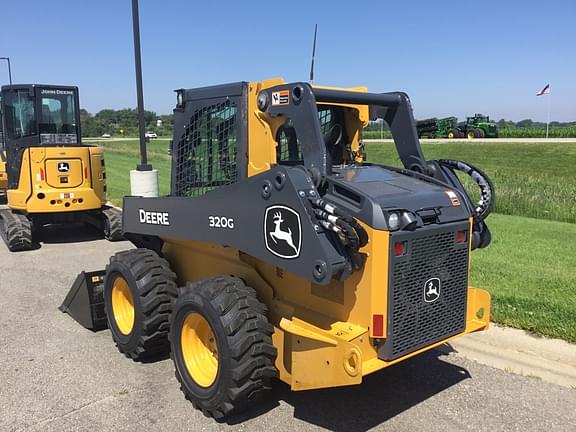 Image of John Deere 320G equipment image 3
