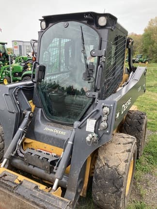 Image of John Deere 320G equipment image 1