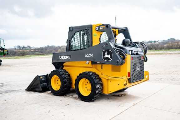 Image of John Deere 320G equipment image 2