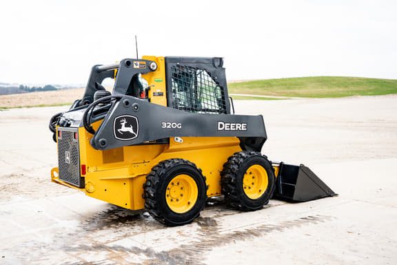 Image of John Deere 320G equipment image 4