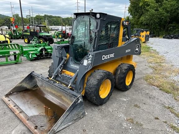 Image of John Deere 320G equipment image 3