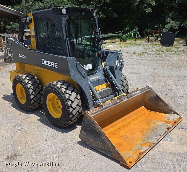 Image of John Deere 320G equipment image 2